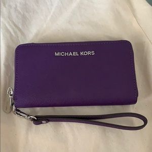 MK smartphone wristlet